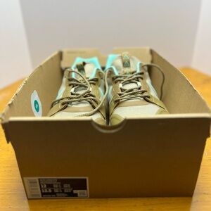 Nike ACG Lowcate Limestone/Green Glow